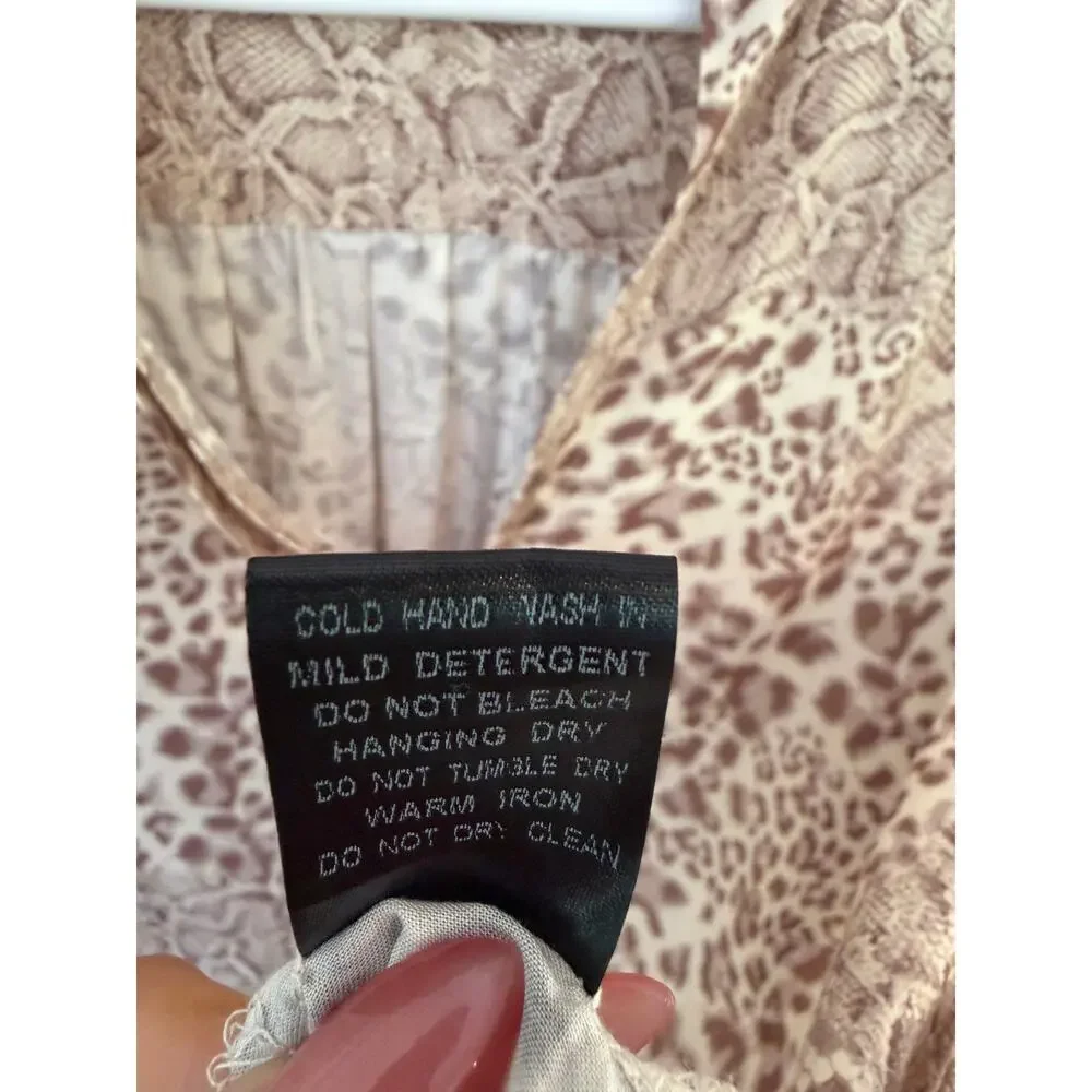 Olivaceous Sheer Animal Print Blouse Size Small Boho Snake Leopard Top - Picture 7 of 8